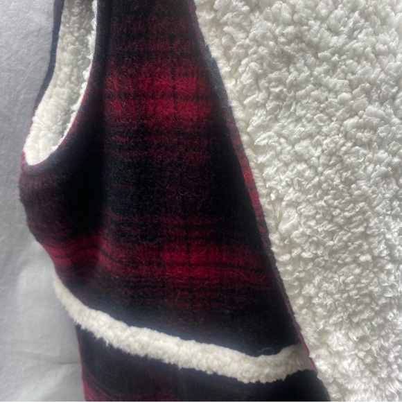 Maurices Plus Size Red Black Buffalo Plaid Sherpa Lined Cozy Vest, Size 1X - Picture 6 of 6